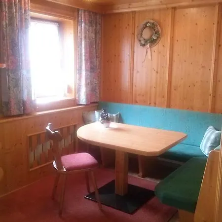 Apart Sissy See Room photo