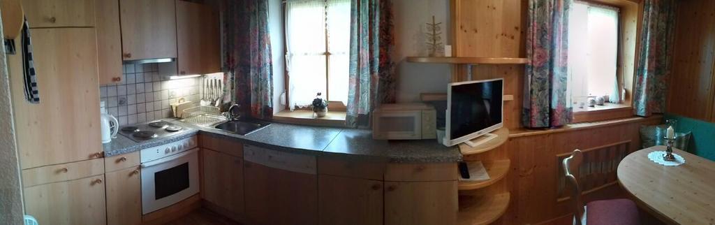 Apartment Apart Sissy See